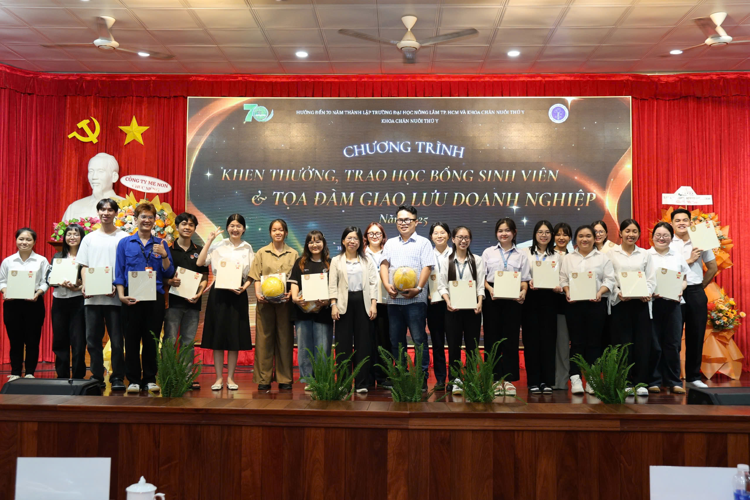 7229b2c6ed61603f3970